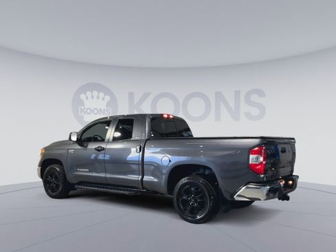 Used 2018 Toyota Tundra SR5 AWD/4WD image 8