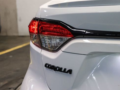 Used 2022 Toyota Corolla SE w/ Carpet Mat Package (TMS) FWD image 11