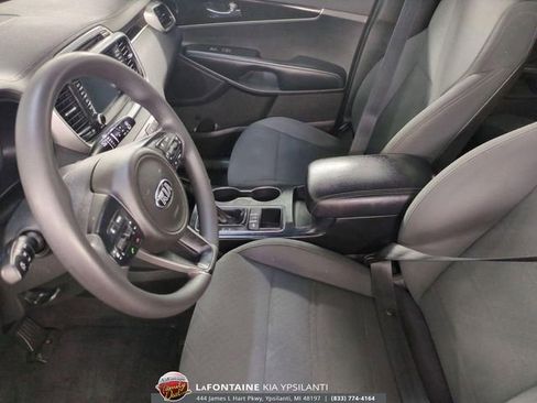 Used 2018 Kia Sorento LX image 12