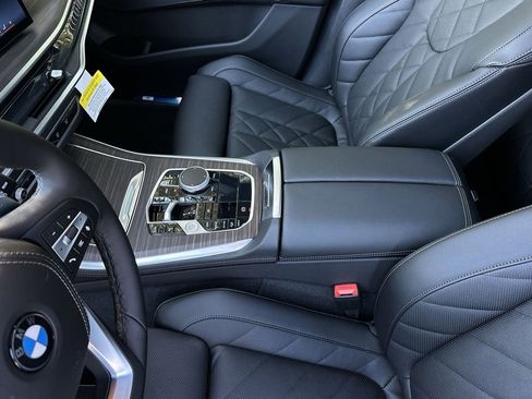New 2026 BMW X5 xDrive40i w/ Parking Assistance Package image 25