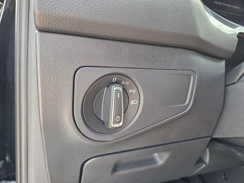 Used 2024 Volkswagen Tiguan SE R-Line AWD/4WD image 25