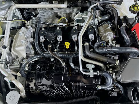 Used 2024 Mitsubishi Outlander SE Black Edition image 33