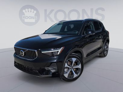 New 2025 Volvo XC40 B5 Plus w/ Protection Package Premier