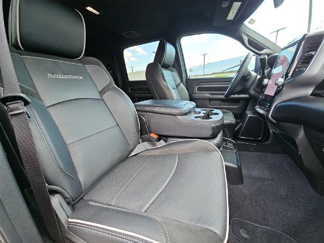 Used 2025 RAM 3500 Laramie AWD/4WD image 34