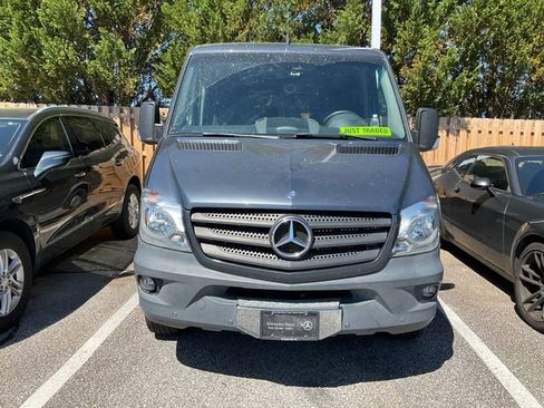 Used 2014 Mercedes-Benz Sprinter 2500 image 2