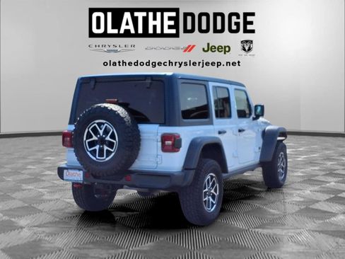 Used 2025 Jeep Wrangler Unlimited Rubicon AWD/4WD image 28