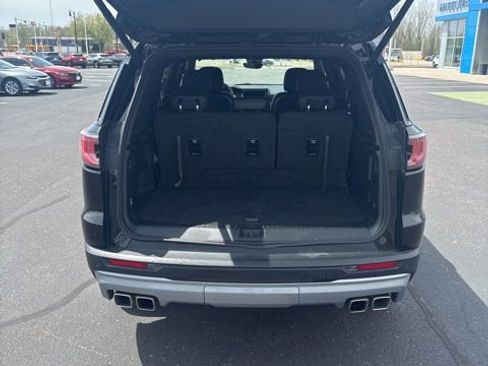 Used 2026 GMC Acadia Elevation w/ Elevation Premium Package AWD/4WD image 11