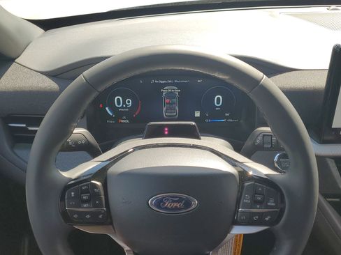 New 2026 Ford Explorer Platinum image 19