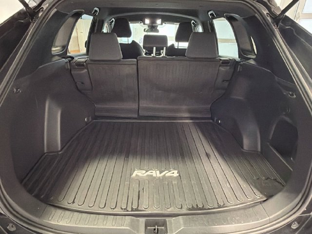 Used 2023 Toyota RAV4 SE AWD/4WD image 21