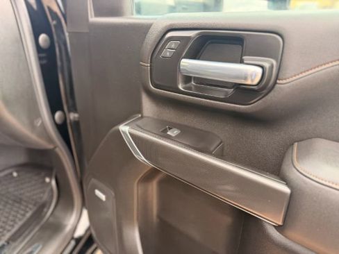 Used 2022 GMC Sierra 2500 AT4 w/ AT4 Premium Plus Package AWD/4WD image 23