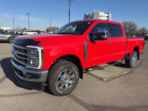 Used 2025 Ford F350 Lariat w/ Lariat Ultimate Package AWD/4WD image 6