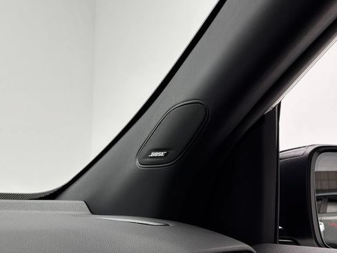 Used 2025 Honda Pilot Black Edition image 32