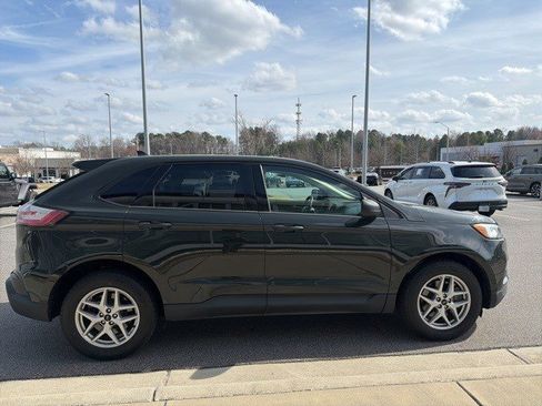 Used 2023 Ford Edge SE image 6