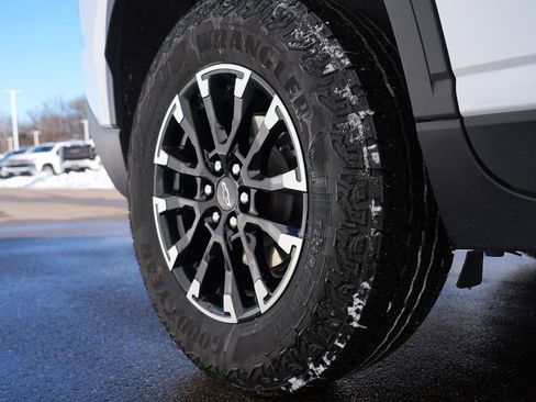 Used 2024 Chevrolet Traverse Z71 image 30