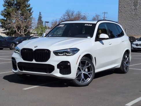 Certified 2023 BMW X5 xDrive40i w/ M Sport Package image 1