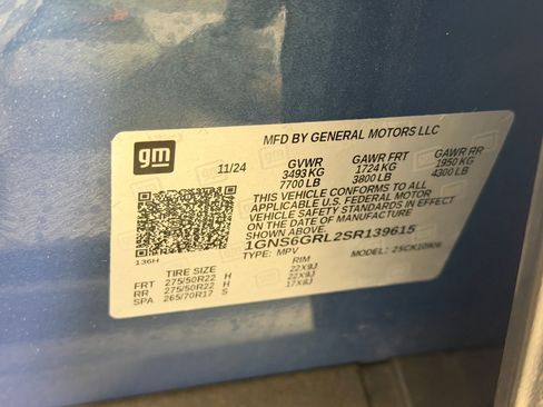 Used 2025 Chevrolet Suburban High Country image 21