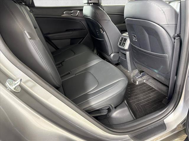 Used 2024 Kia Sportage EX FWD image 16