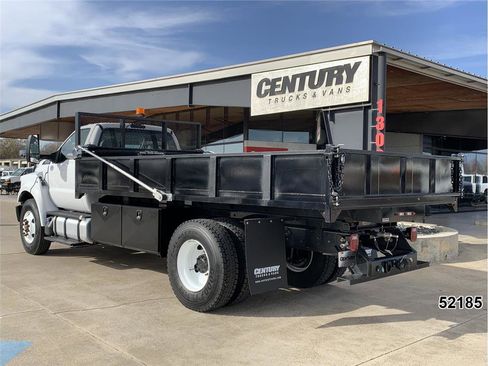 Used 2022 Ford F750 2WD Regular Cab Super Duty image 8