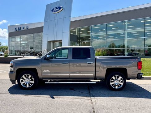 Used 2017 Chevrolet Silverado 1500 High Country AWD/4WD image 3