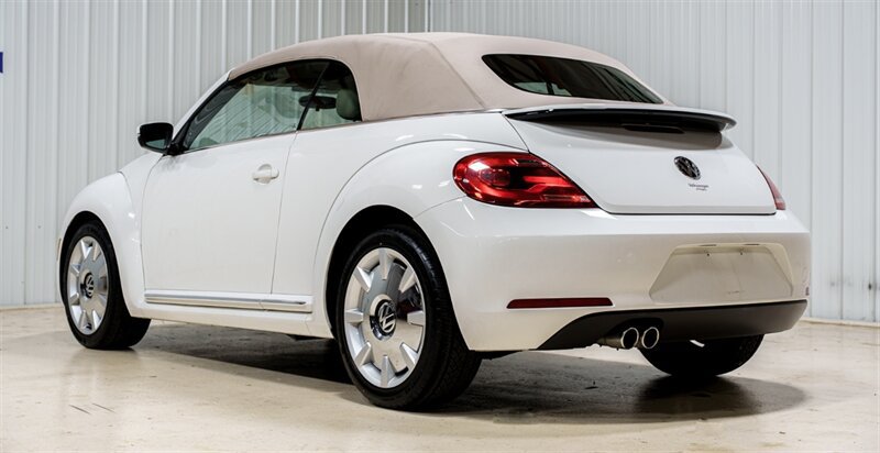 Used 2013 Volkswagen Beetle 2.5 FWD image 11