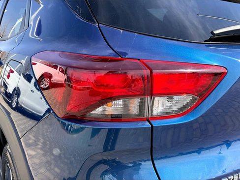 Used 2021 Chevrolet TrailBlazer LT w/ Convenience Package image 22