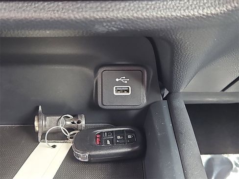 Certified 2025 Honda HR-V Sport image 22