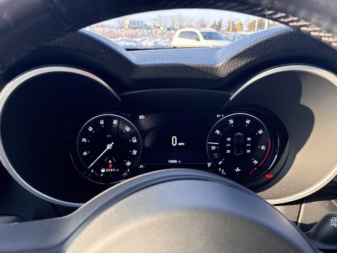 Certified 2024 Alfa Romeo Stelvio Veloce image 17