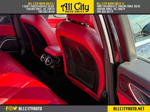 Used 2019 Alfa Romeo Giulia RWD image 28