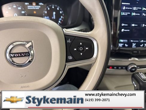 Used 2018 Volvo XC60 T6 Momentum w/ Convenience Package image 45