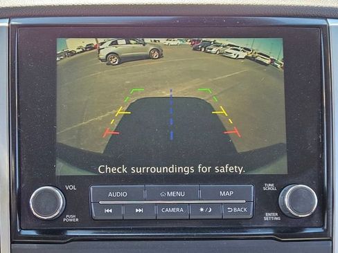 Used 2021 Nissan Titan SV w/ SV Convenience Package image 23