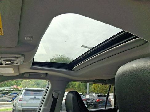 Certified 2022 Toyota Highlander XLE image 14