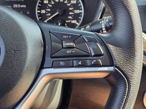 Used 2024 Nissan Altima 2.5 SV image 24