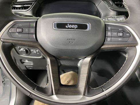 New 2026 Jeep Grand Cherokee Altitude AWD/4WD image 3
