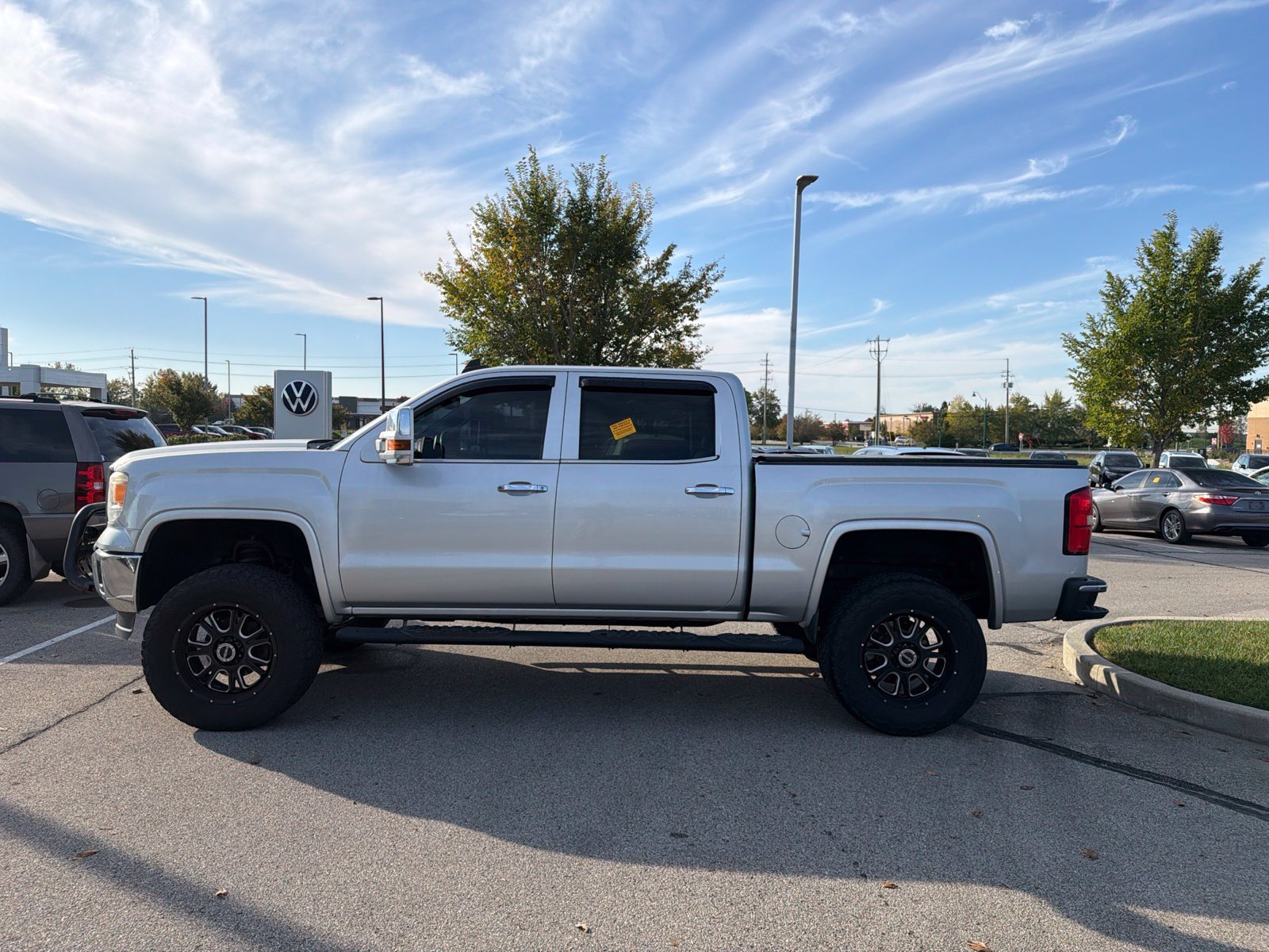 Used 2015 GMC Sierra 1500 SLT w/ SLT Crew Cab Value Package AWD/4WD image 8