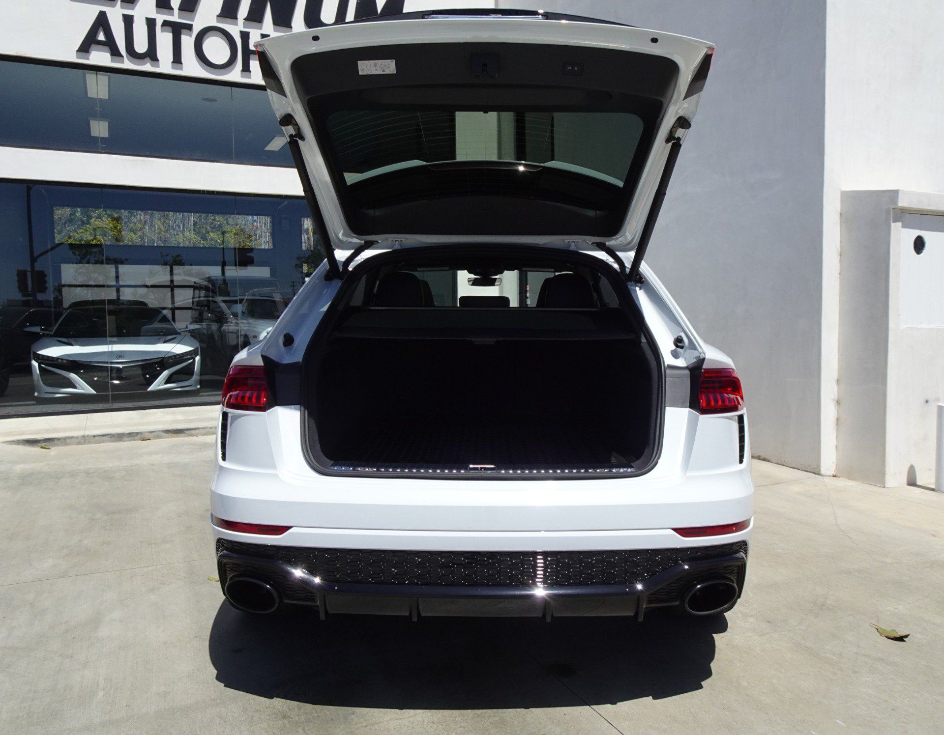 Used 2024 Audi RS Q8 AWD/4WD image 7