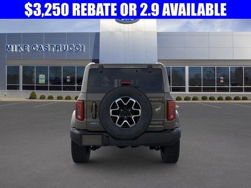 New 2025 Ford Bronco Outer Banks image 5