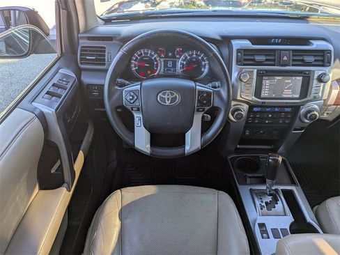 Used 2015 Toyota 4Runner Limited image 18