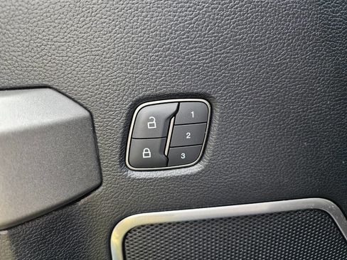 Used 2018 Ford F150 Raptor w/ Equipment Group 802A Luxury image 13