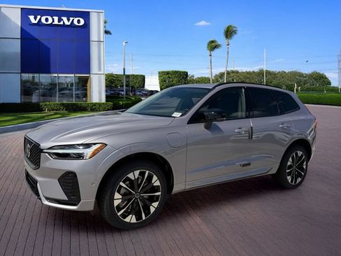 New 2026 Volvo XC60 T8 Plus w/ Protection Package Premier AWD/4WD image 3