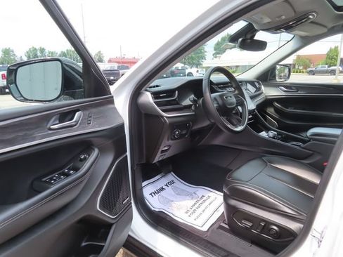 Used 2023 Jeep Grand Cherokee 4WD 4xe image 20