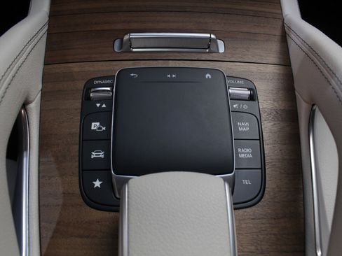 Used 2022 Mercedes-Benz GLS 450 4MATIC image 76