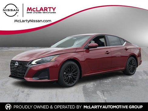 New 2026 Nissan Altima 2.5 SV FWD image 1