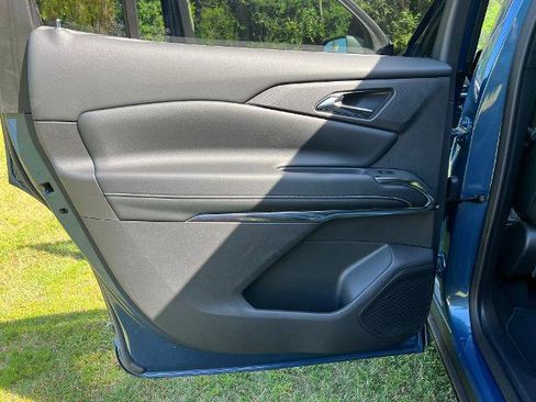 New 2025 Chevrolet Traverse LT image 28
