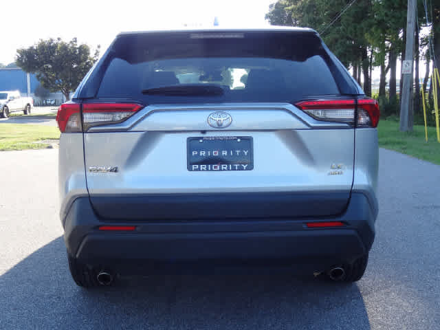 Used 2025 Toyota RAV4 LE AWD/4WD image 3