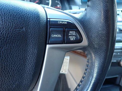 Used 2011 Honda Accord EX-L image 11