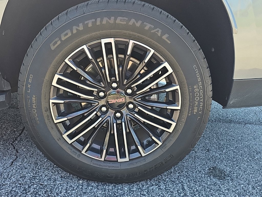Used 2025 GMC Yukon XL Elevation AWD/4WD image 9