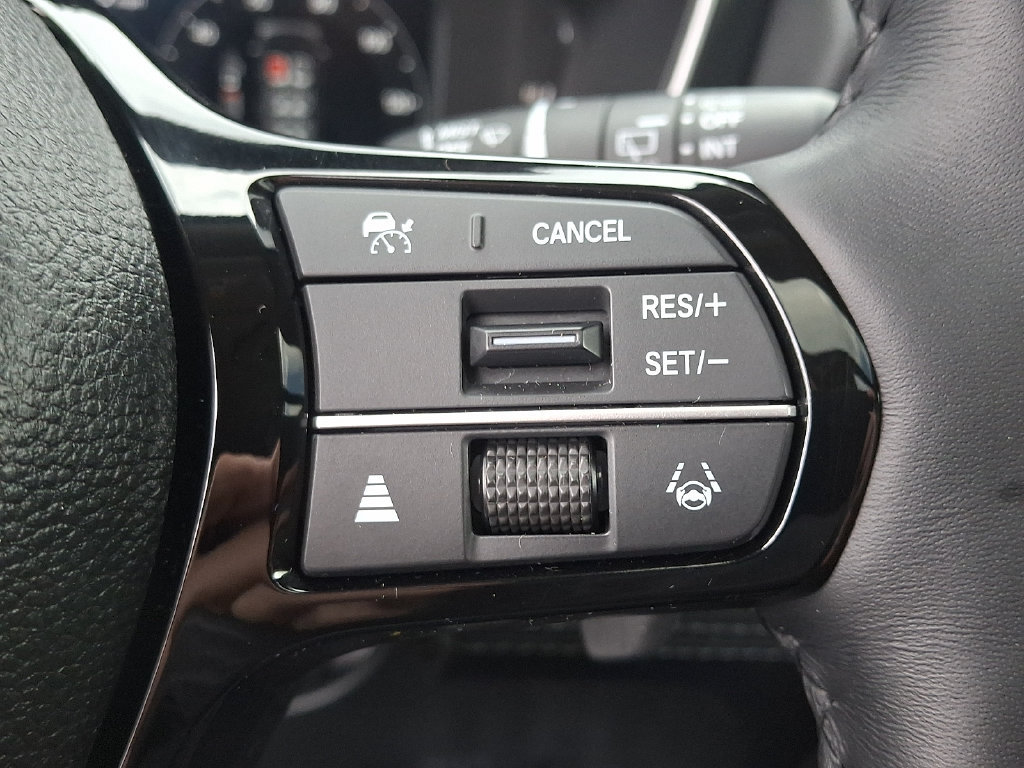 Used 2025 Honda Pilot Elite image 22