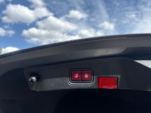 Used 2022 Mercedes-Benz C 300 4MATIC Coupe image 54