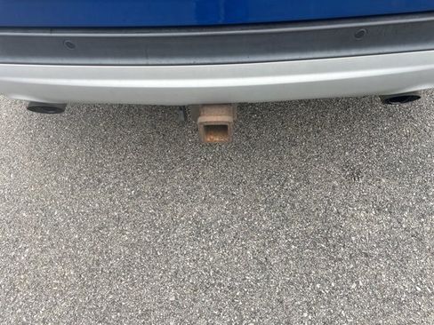 Used 2018 Ford Escape Titanium w/ Ford Safe & Smart Package image 10