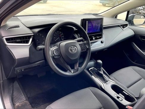 Used 2024 Toyota Corolla LE FWD image 13